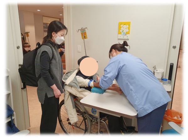 000 어르신 병원입원 했어요