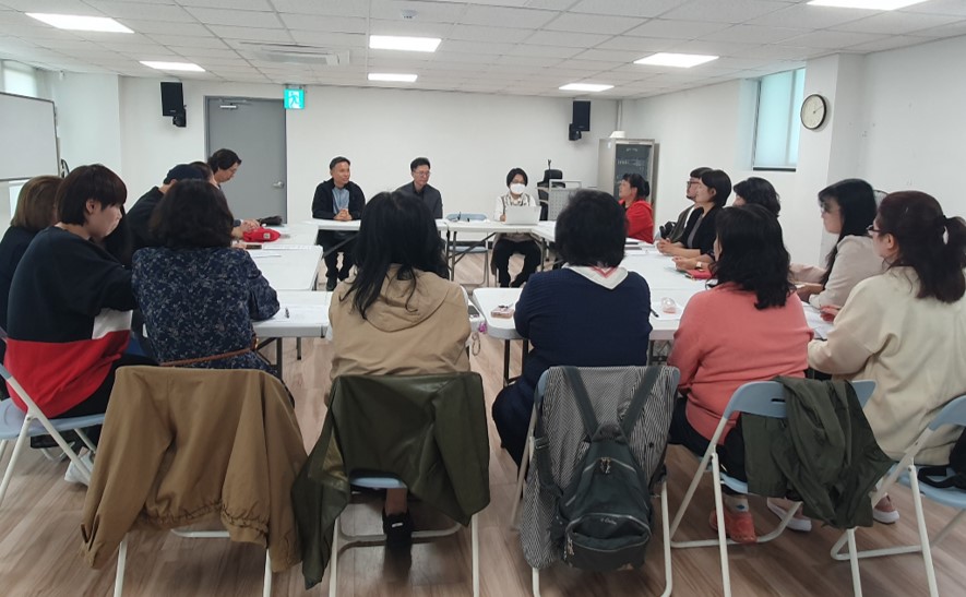 강북구지역아동센터협의회 회의에 김영진대표님과 다녀왔습니다.