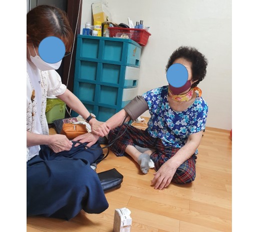 신규 의뢰된 000어르신 가정방문