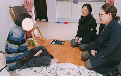 강북구 인수동 방문간호사와 어르신 가정방문 진행