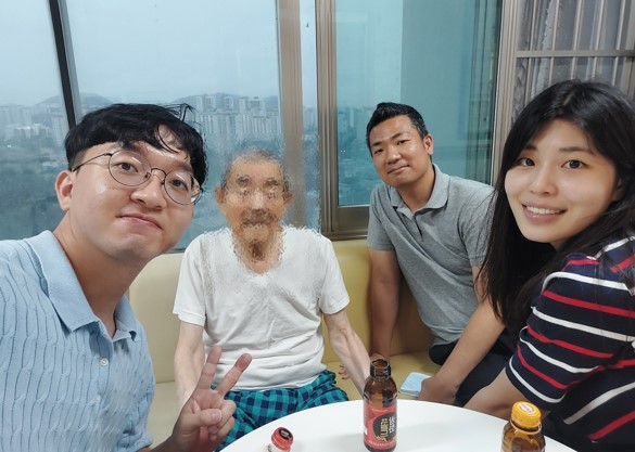 우리동네건강연구회 봉사자들이 김0배어르신 요양원 방문다녀왔어요~