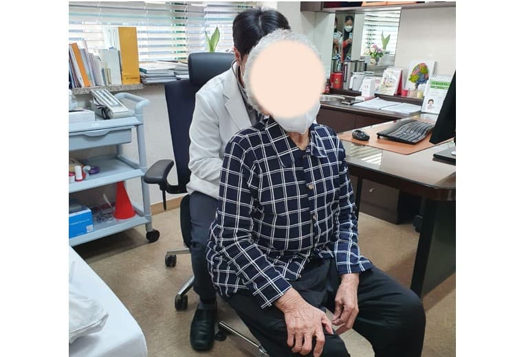 어르신 병원 동행