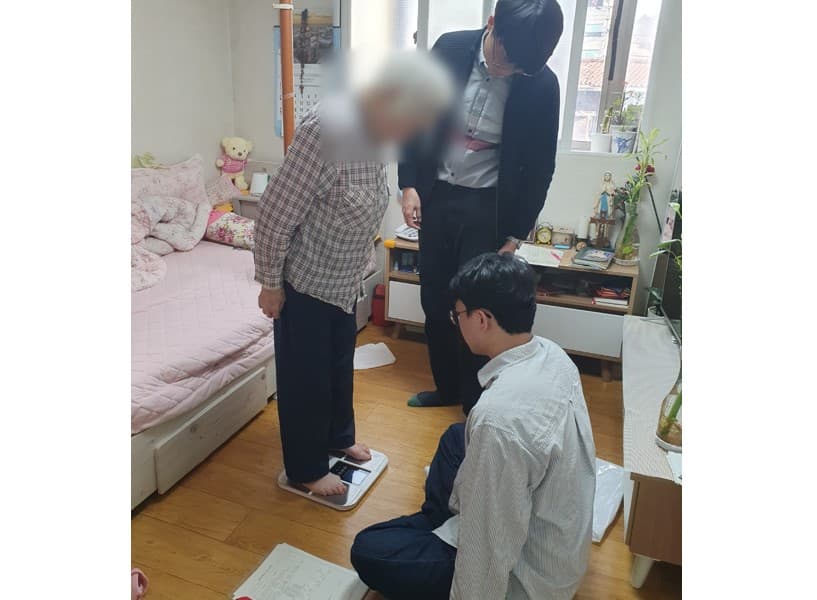 어르신 가정방문 건강조사 활동