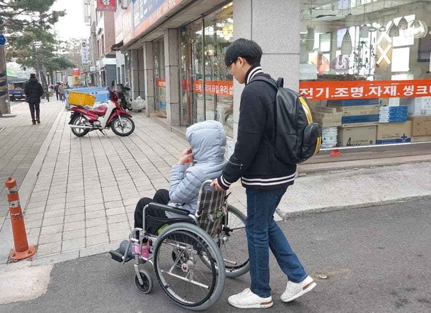 봉사자 병원동행 활동
