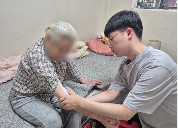 2026년 8월 누가회사회부 어르신방문활동 진행