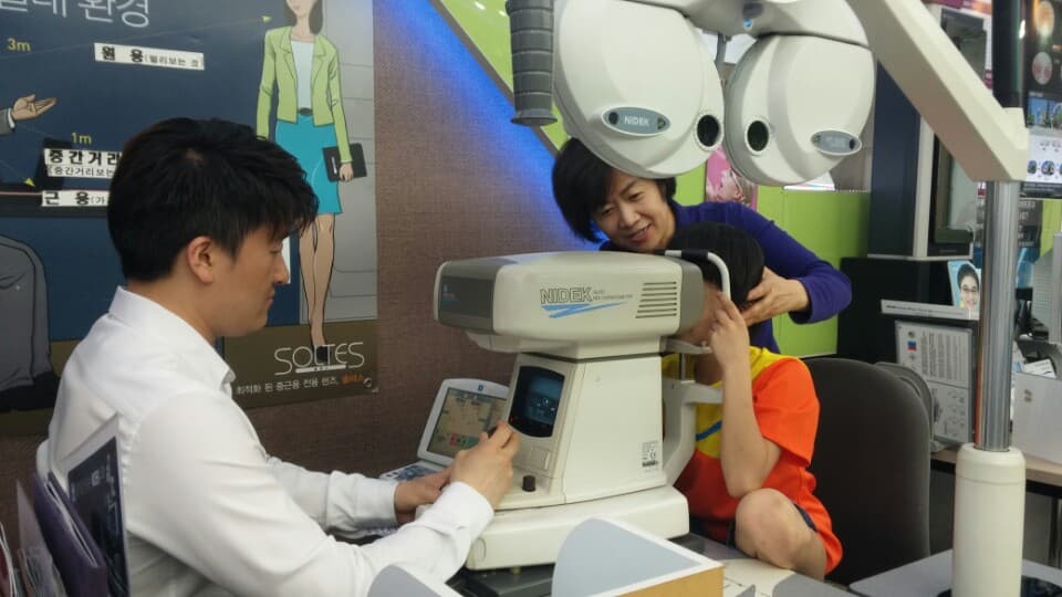 지역아동센터 아동 안경맞춤 지원
